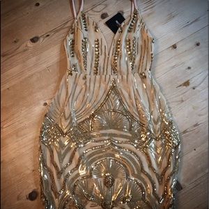 NWT “PrettyLittleThing” Gold Sequin Prom Dress